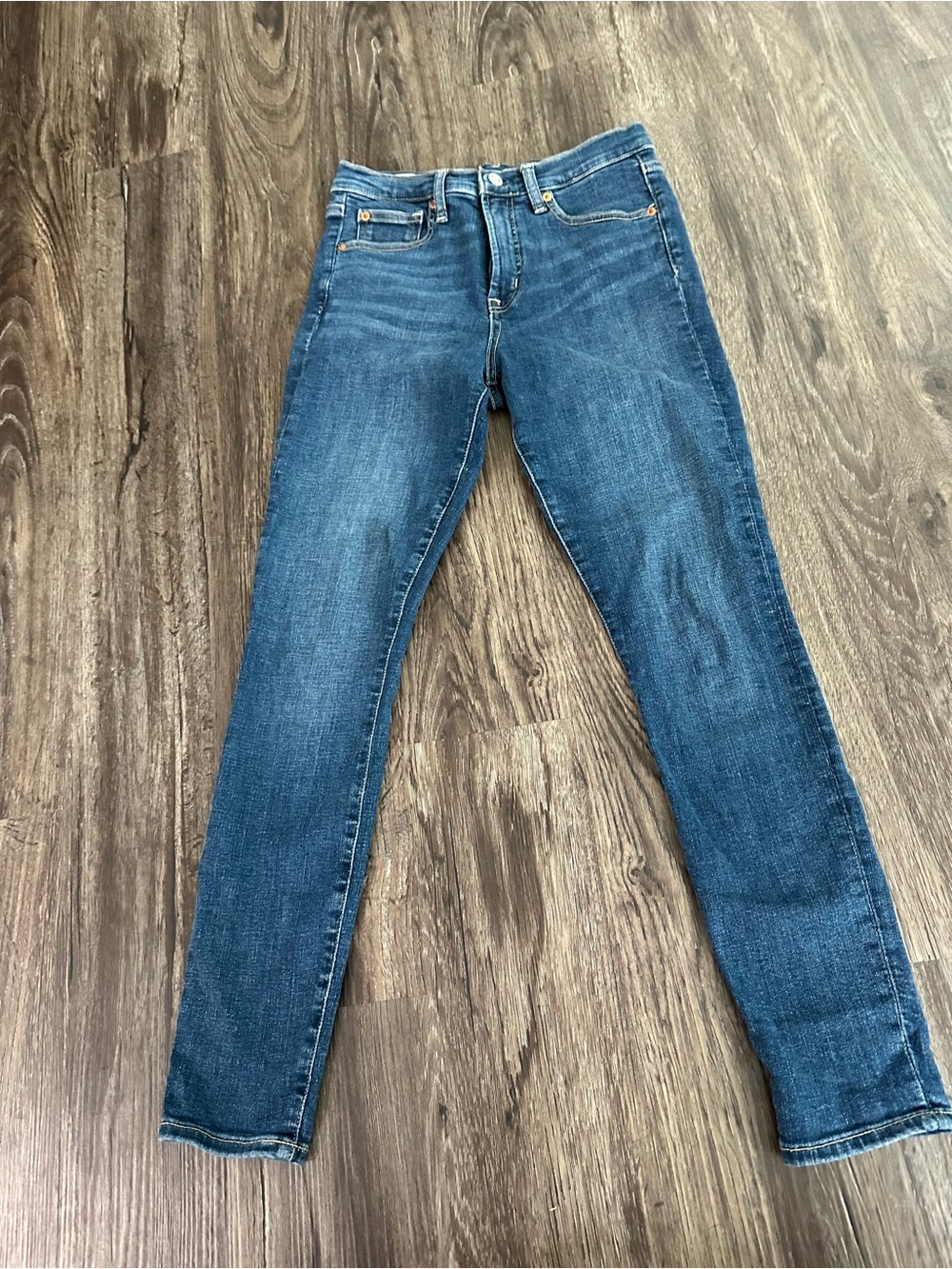 Classic Mid-Rise Women's Blue Skinny Jeans